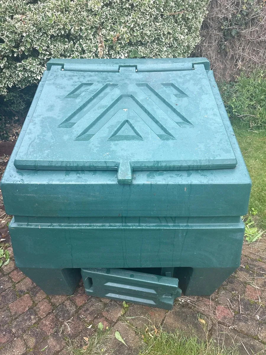 Plastic Coal Bunker - Image 1