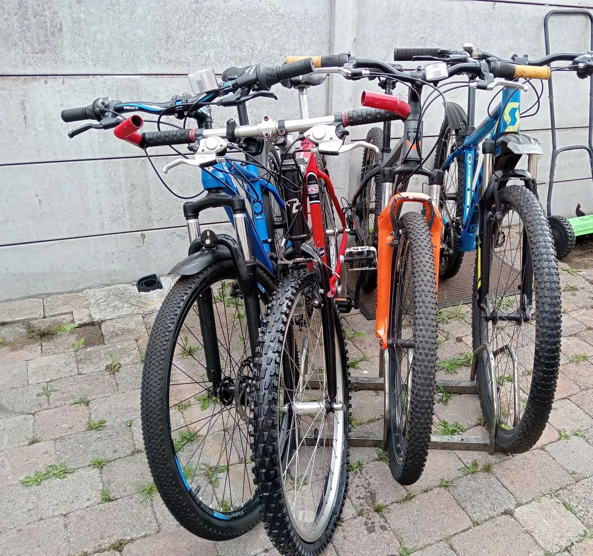 Selection of bikes - Image 4