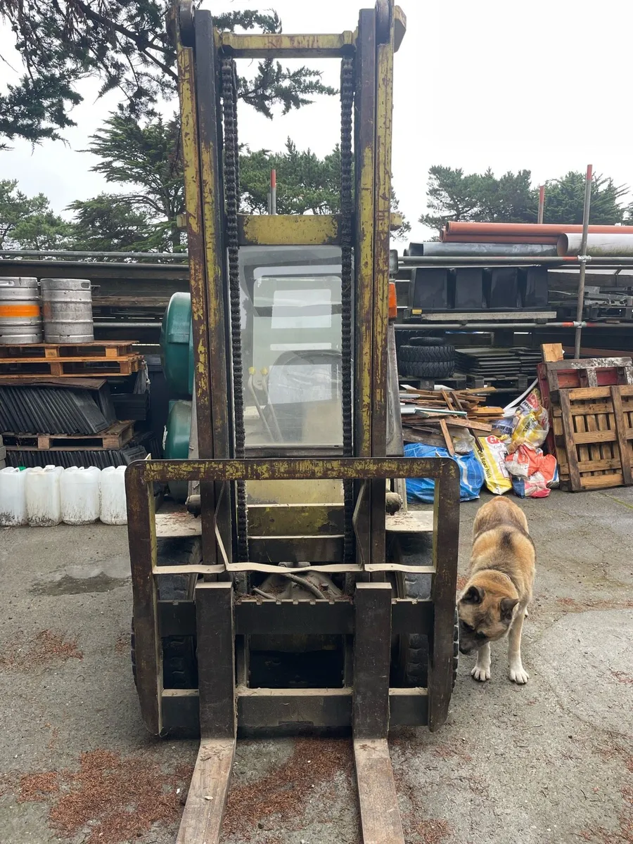 3 ton diesel forklift - Image 3