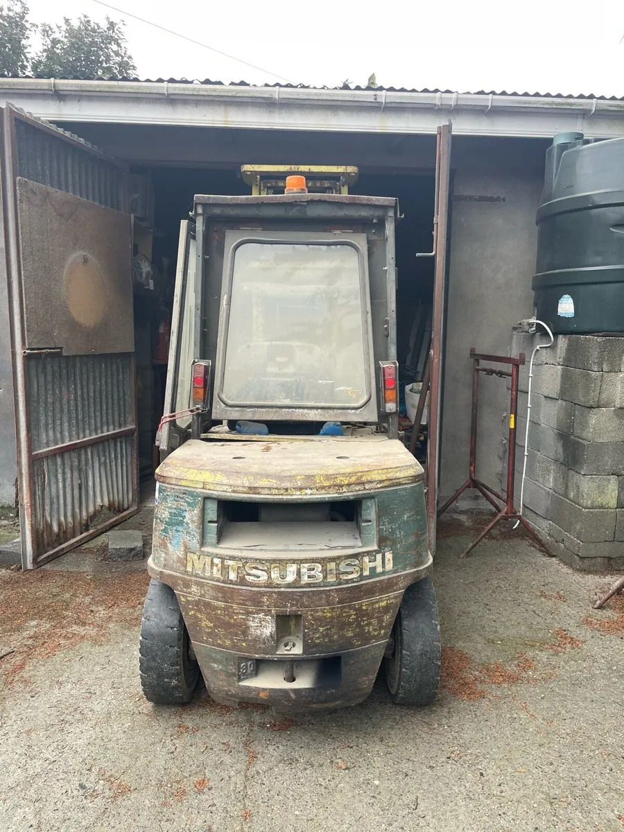 3 ton diesel forklift - Image 4