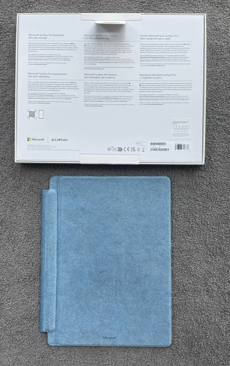 Surface Pro Signature 13-inch Keyboard (Sapphire) - Image 2