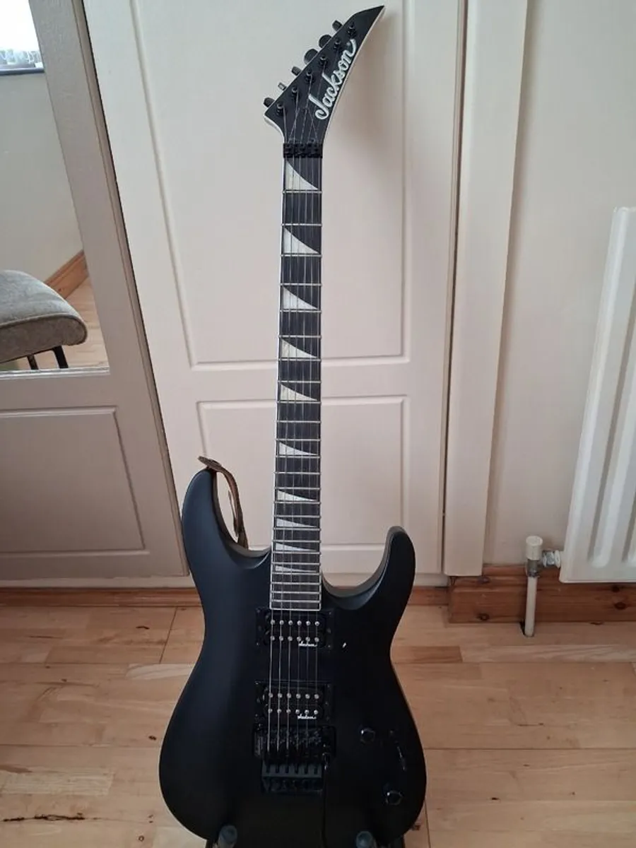Jackson JS32 - Image 1