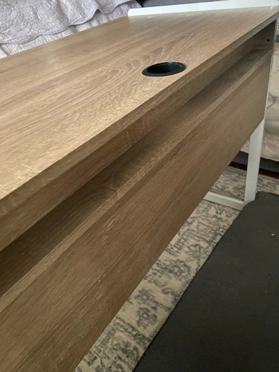 Desk - Image 3