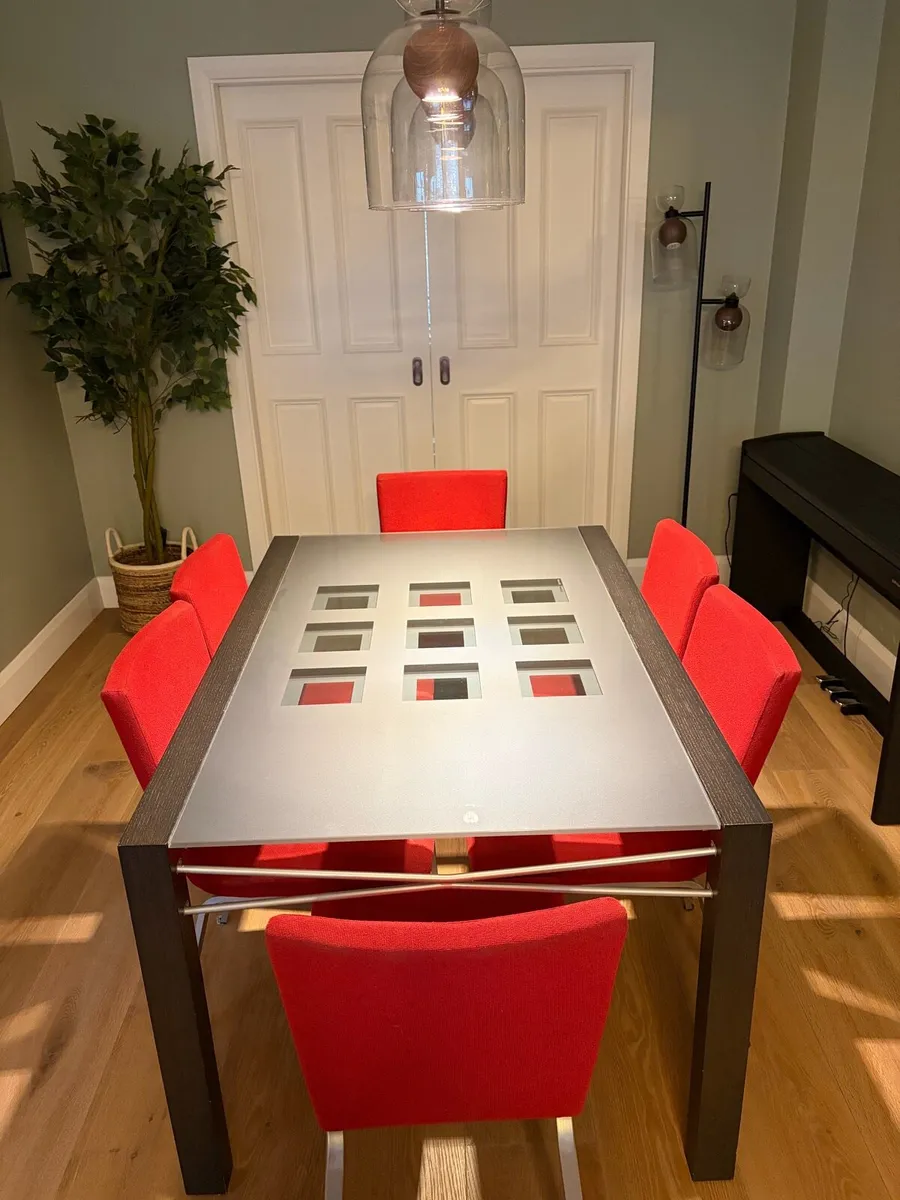 Kitchen Table and Chairs - Image 1