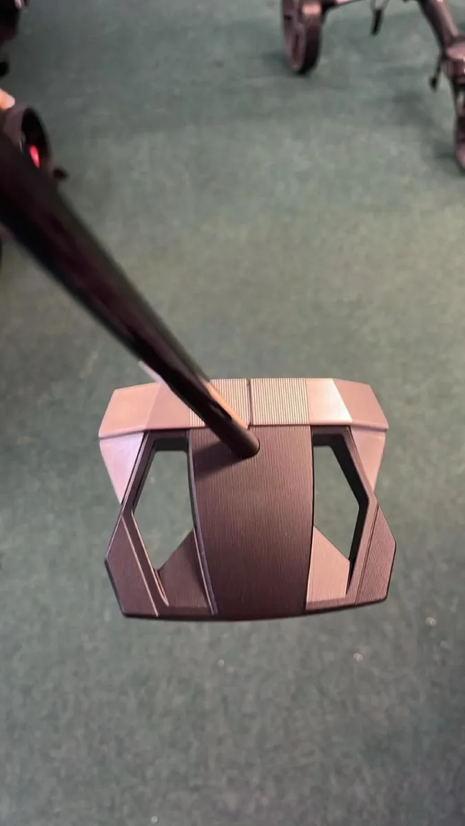 NEW Taylormade Spider ZT BLACK 34'  €549 Now €429 - Image 3