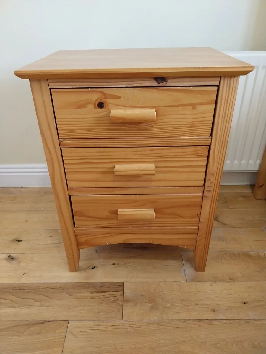 2  x Shaker Style Wooden Lockers - Image 4