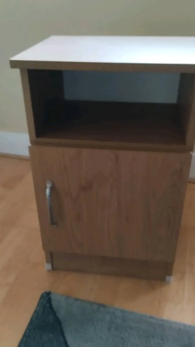 3no Bedside Lockers - Image 2
