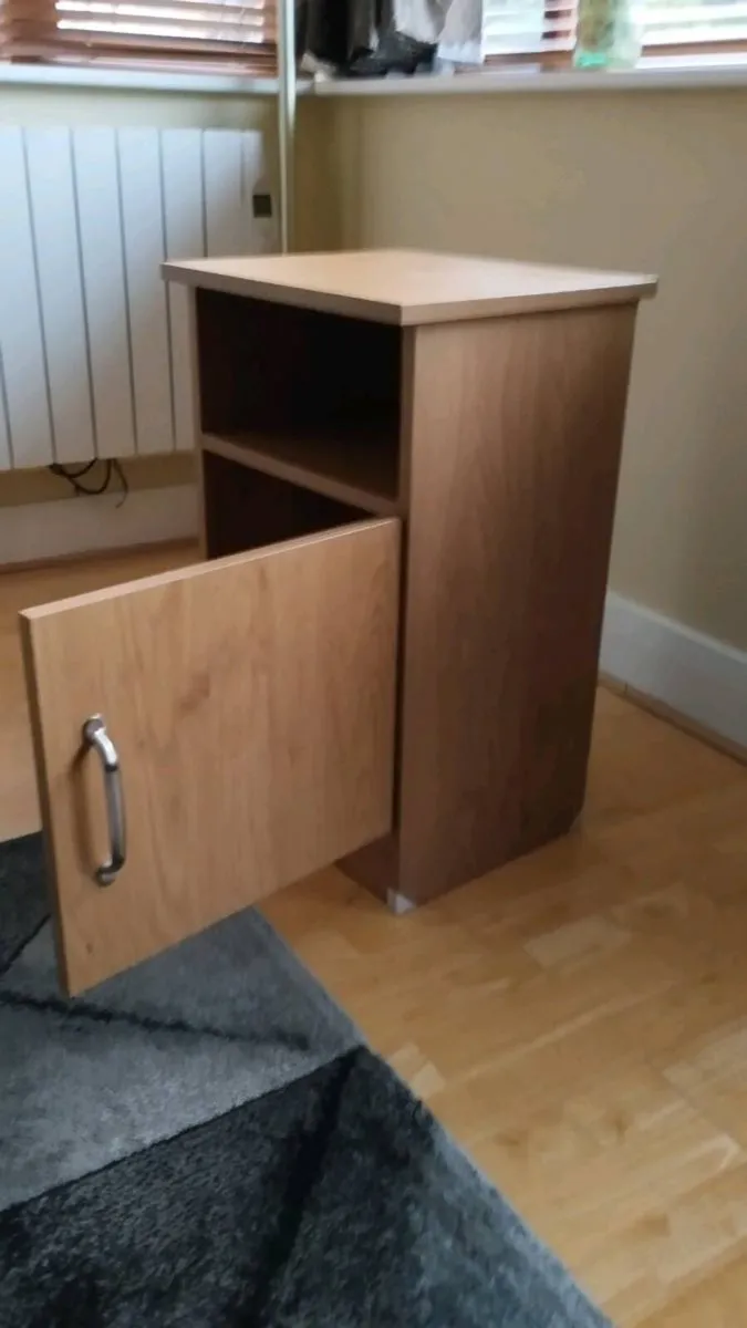 3no Bedside Lockers - Image 3