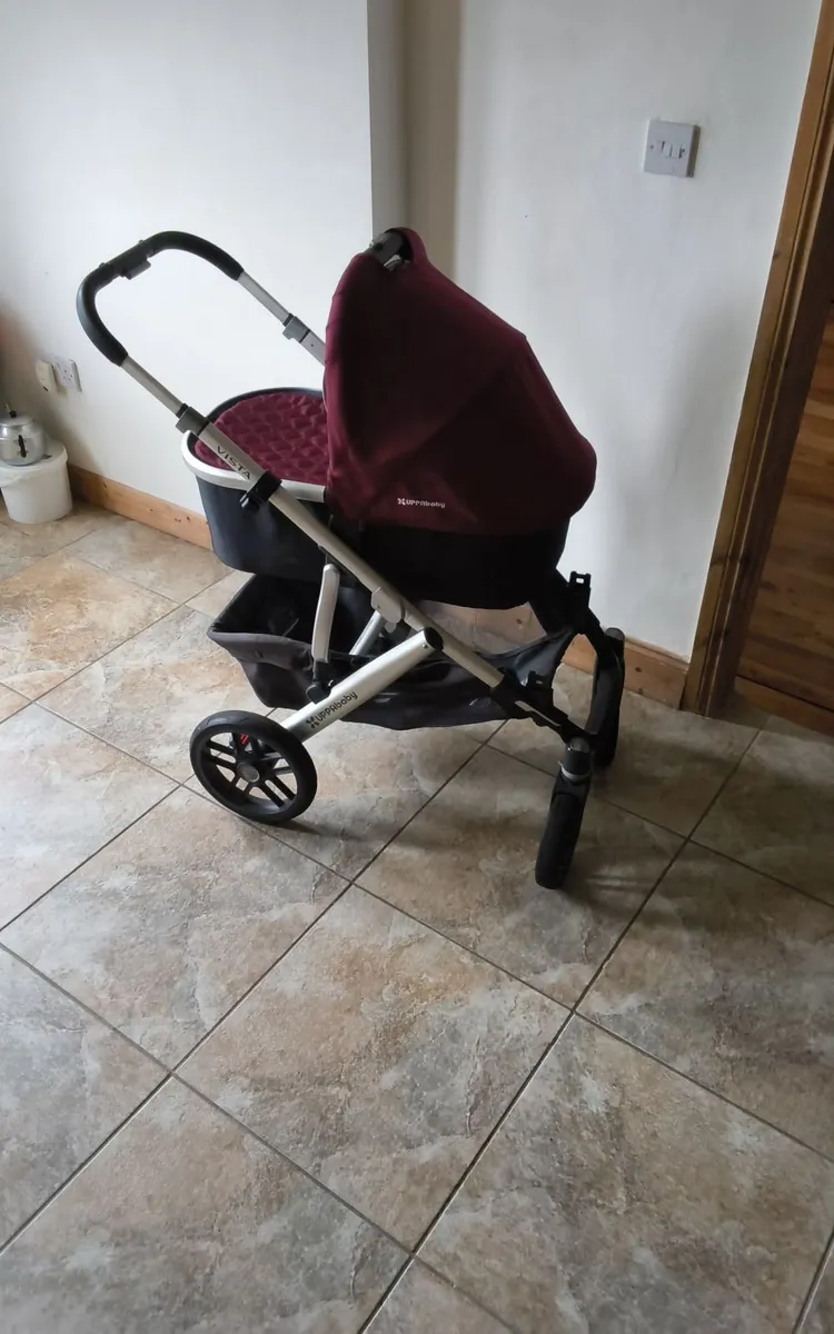 New condition  uppbaby black and burgunty Pram - Image 2