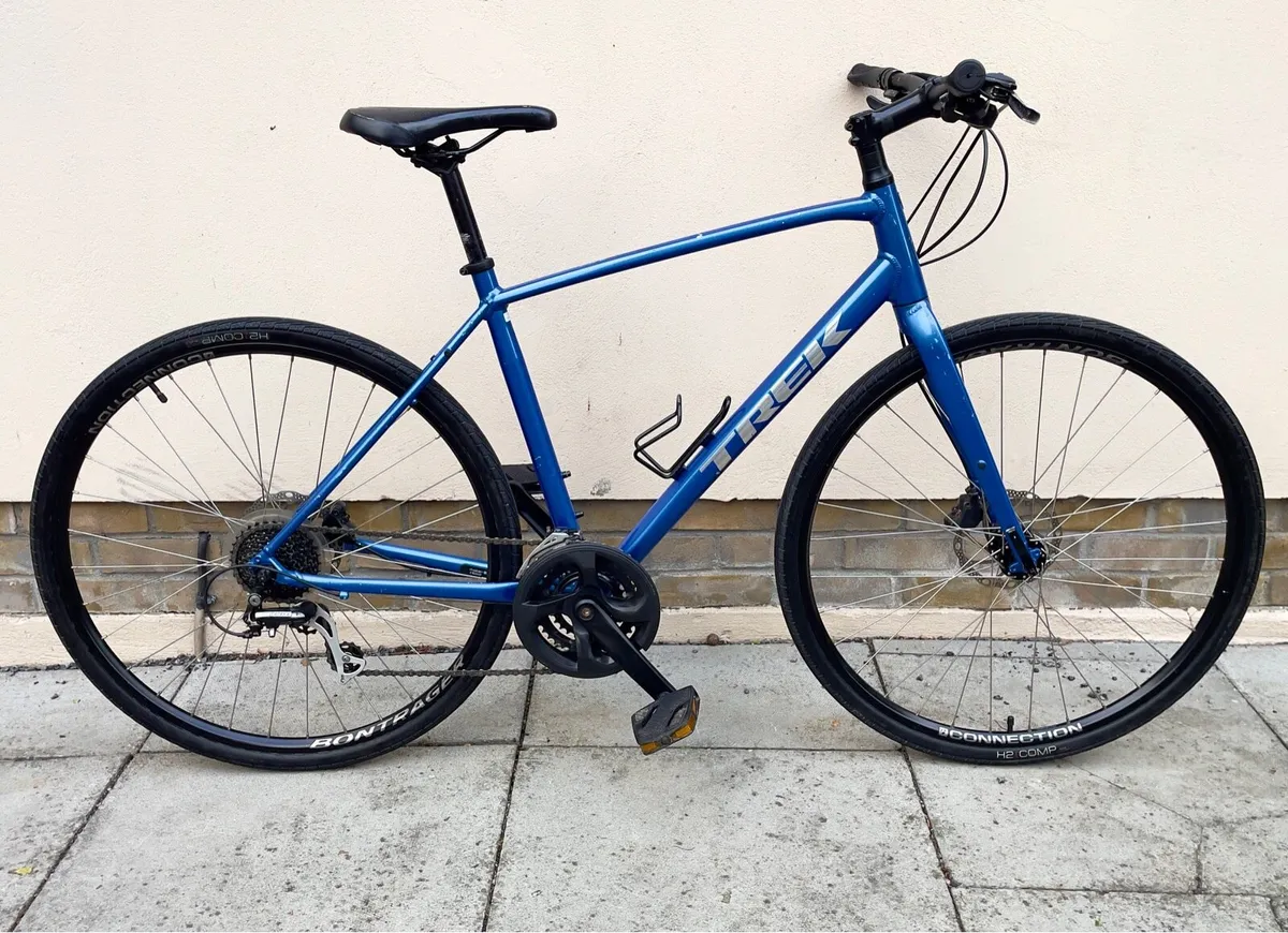 Trek Fx2 Hybrid bike - Size L - Great Condition - Image 1