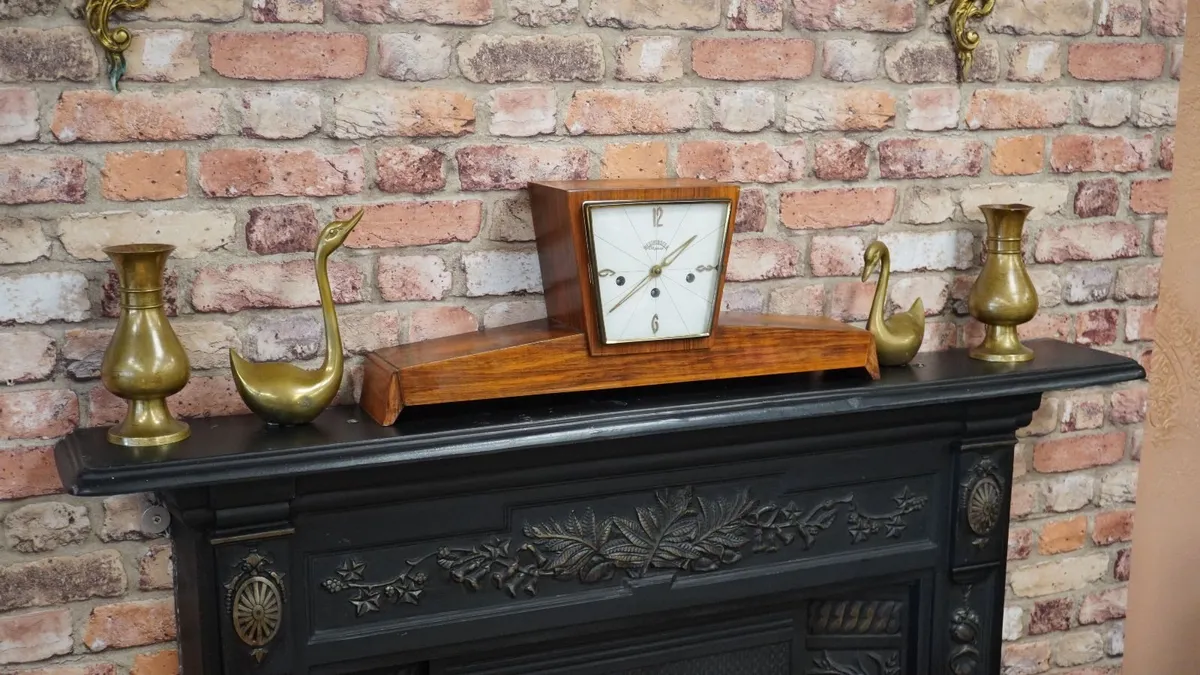 1964 Art Deco Style Mantel Clock - Image 1