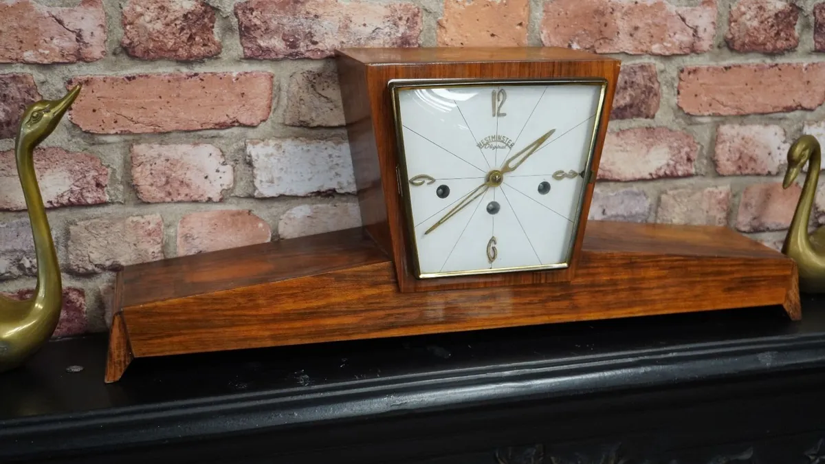 1964 Art Deco Style Mantel Clock - Image 2