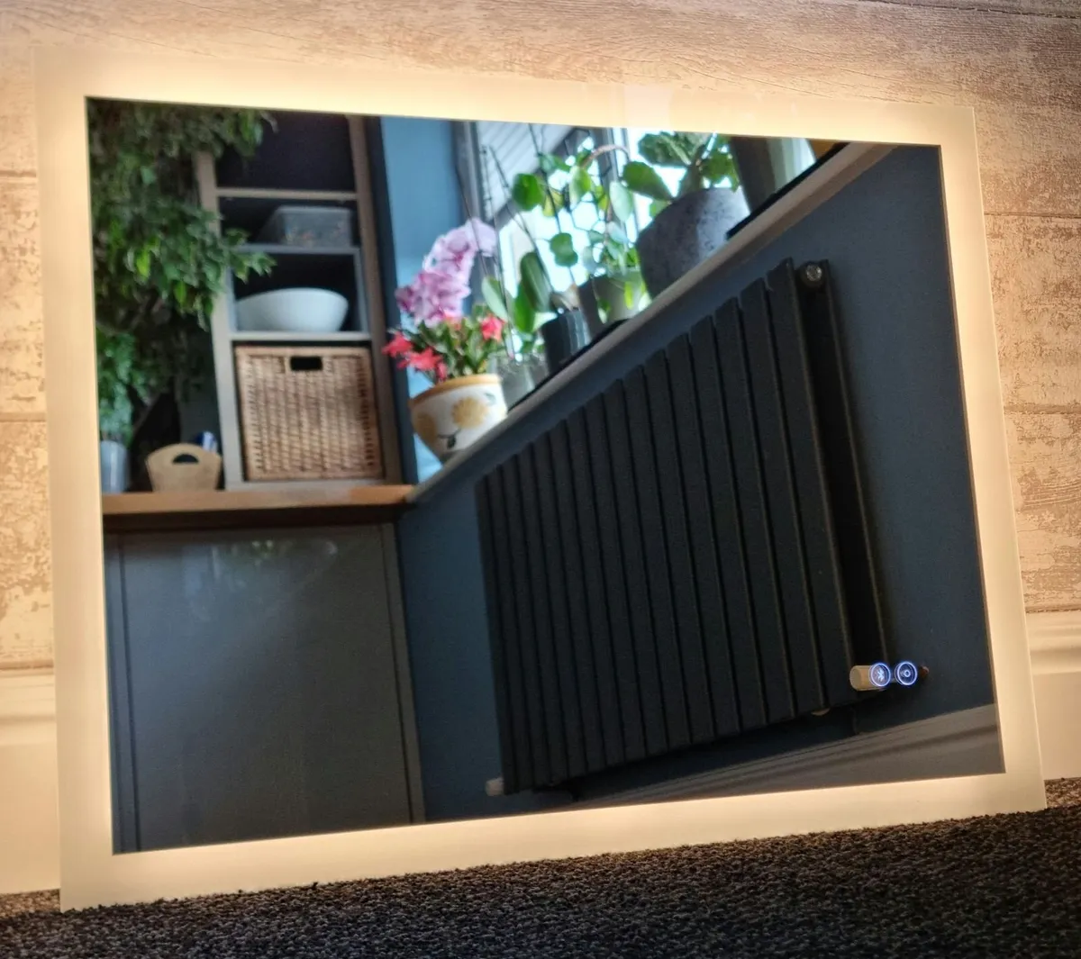 LED Mirror Makeup Shaver Socket Speakers Antifog - Image 4