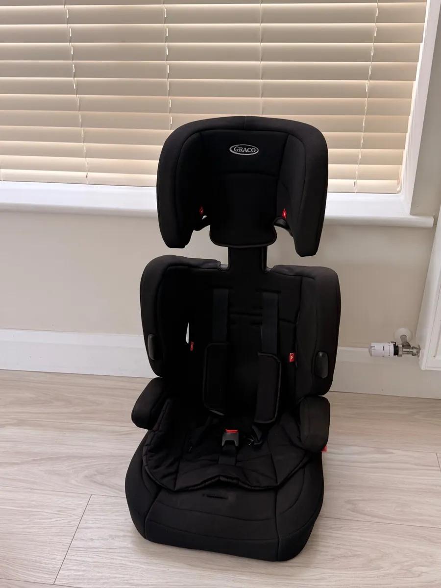 Kids Car Seat - Image 1