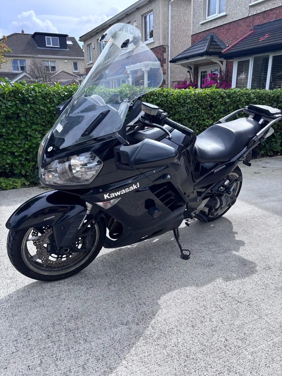 Kawasaki GTR 1400 - Image 1