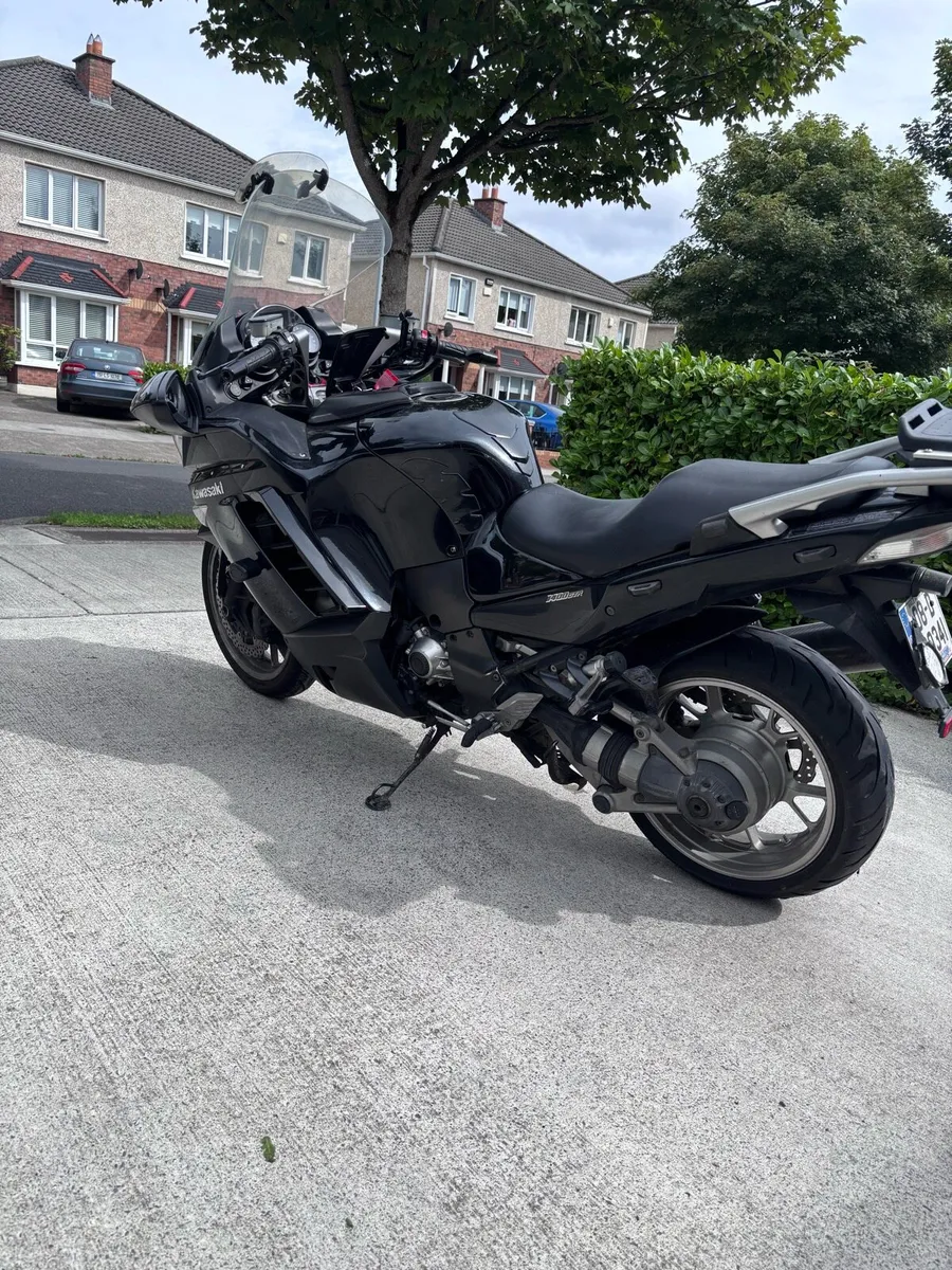 Kawasaki GTR 1400 - Image 3
