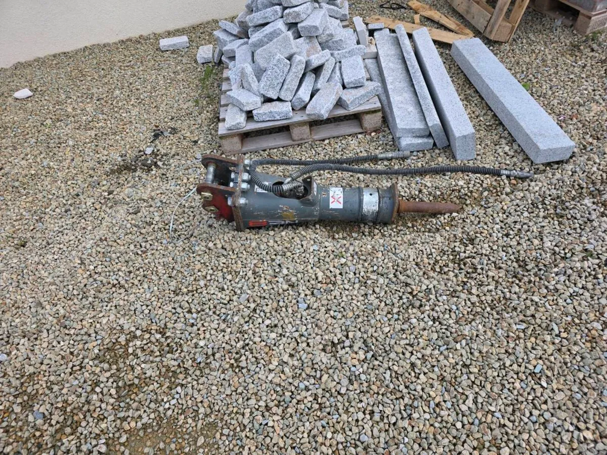 Ne8 wacker neuson rock breaker. - Image 3