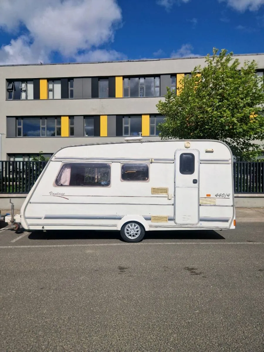 Caravan. - Image 2