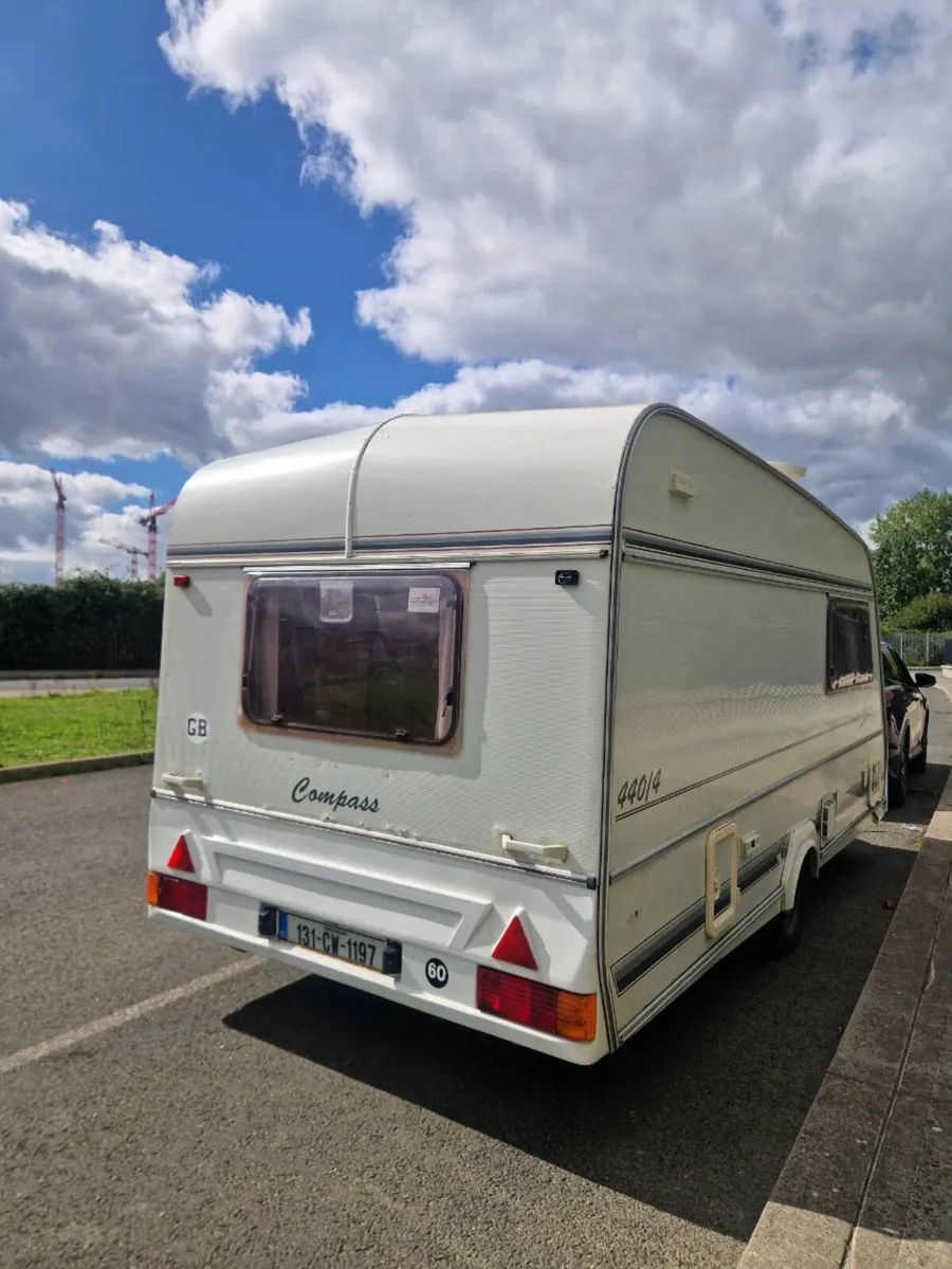 Caravan. - Image 3
