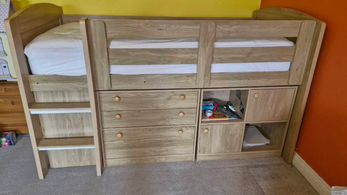 Midsleeper kids bed with storage - Image 1