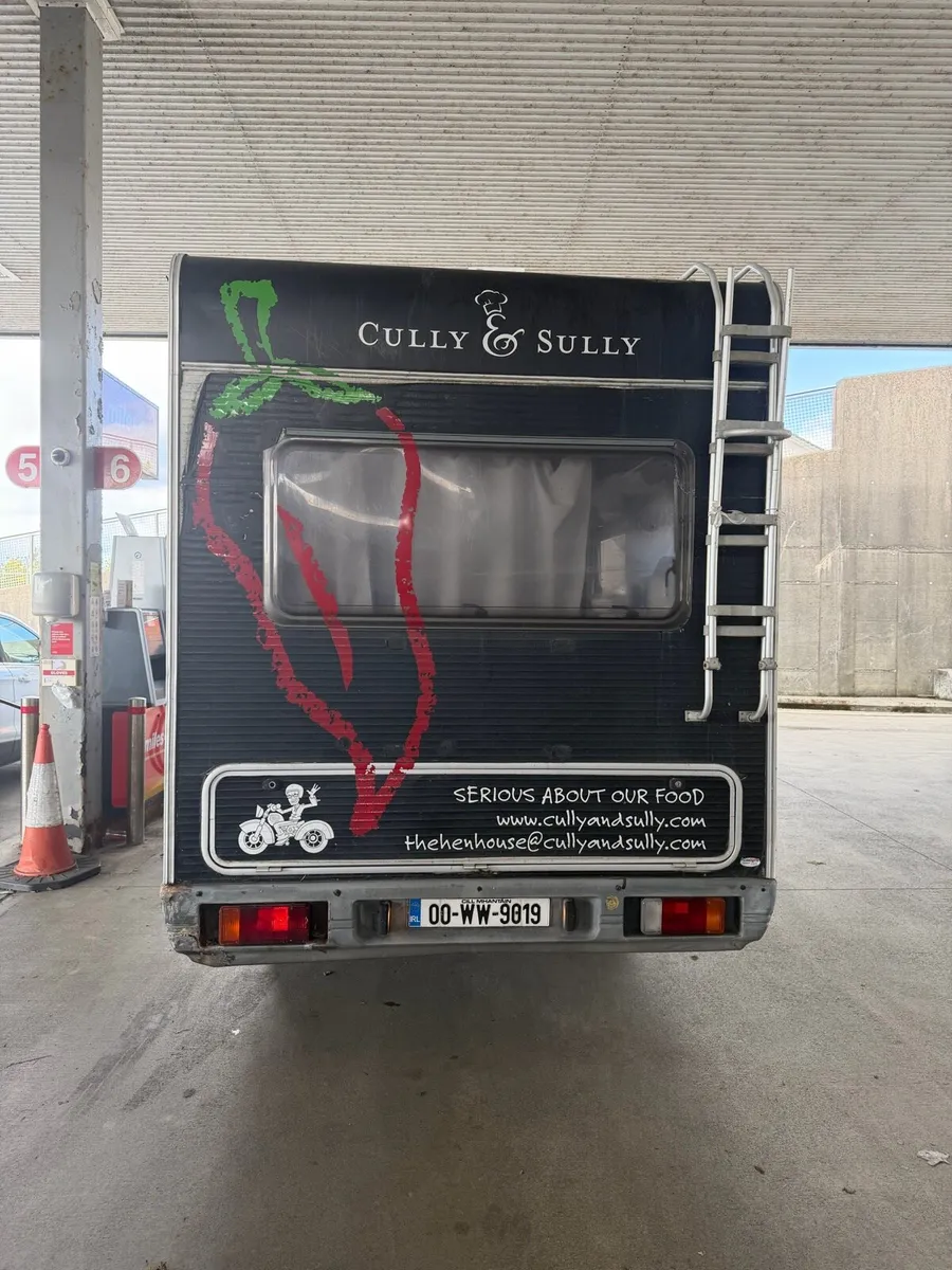 Cully and Sully Campervan - Image 4