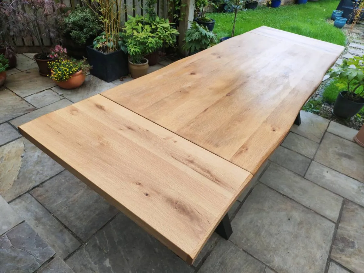 Large oak table - Image 1
