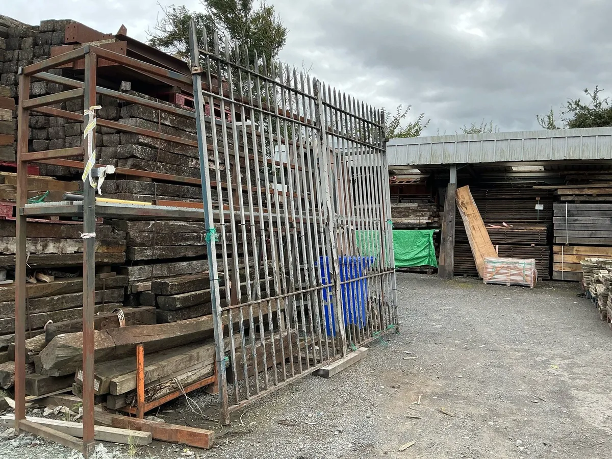 12ft Silver gates - Image 3