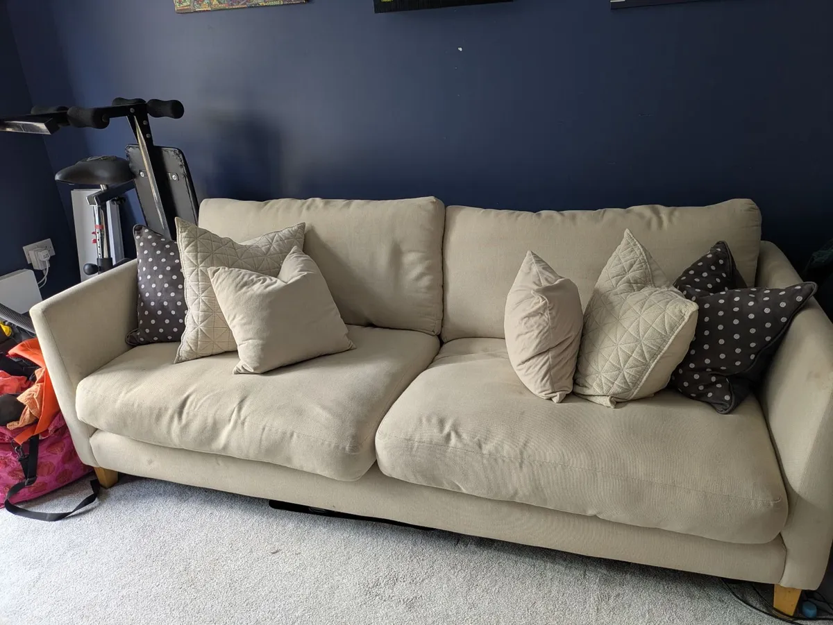 Couch - Image 2