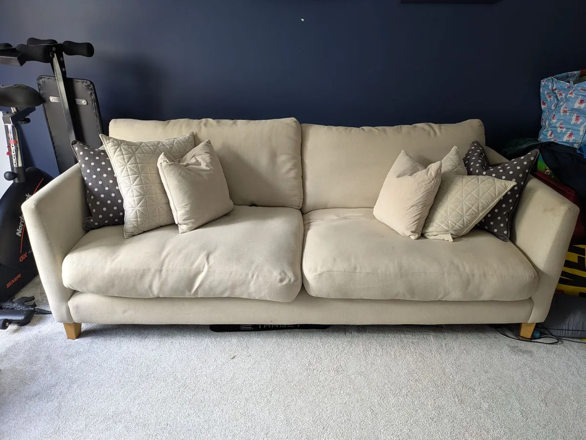 Couch - Image 3