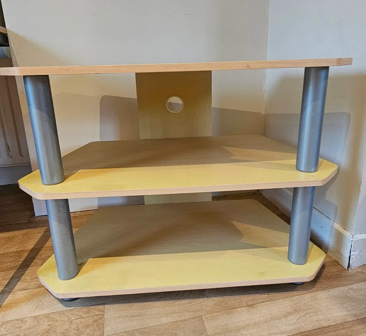 Free TV Unit