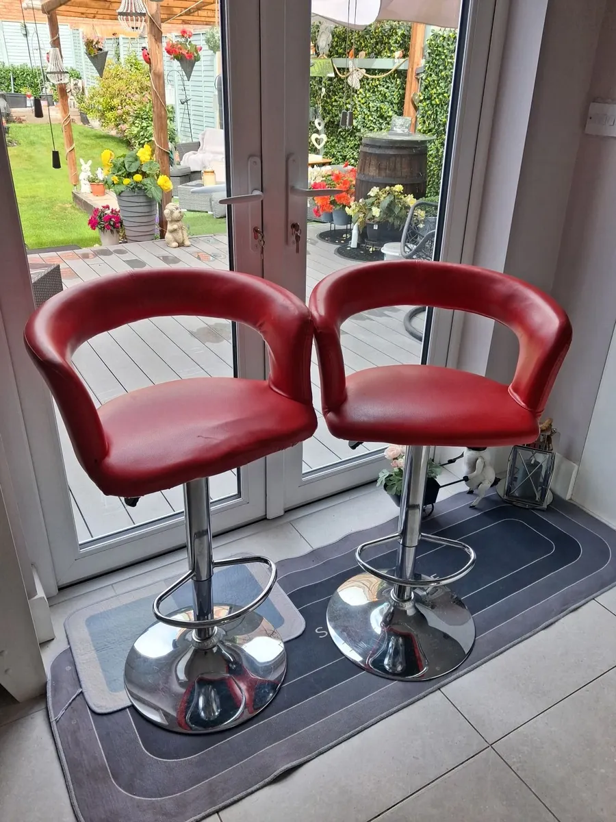 Bar stools - Image 1