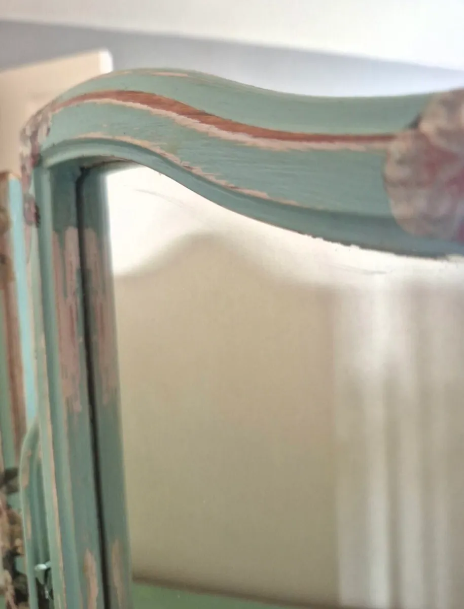 Table & mirror - Image 2