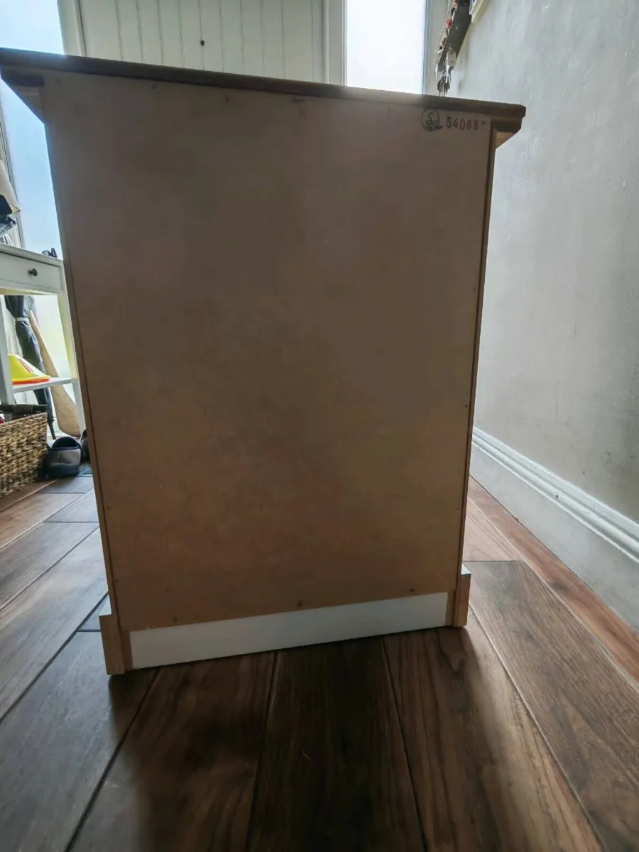 Corona 3 drawer bedside table in white - Image 4