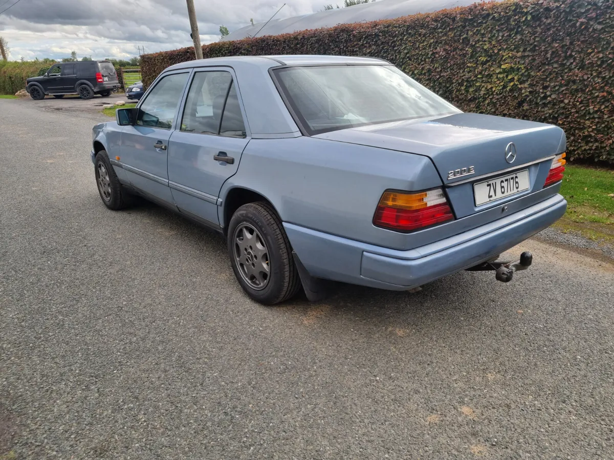 Mercedes-Benz E-Class 1989 2.0 PETROL  NCT 11.28 - Image 4