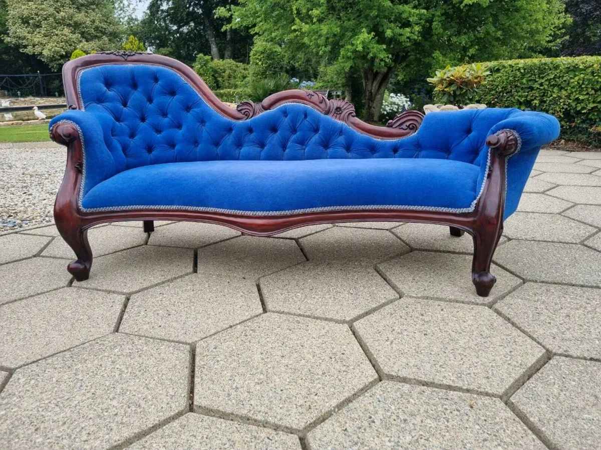 Large Reproduction Chaise Longue - Image 4