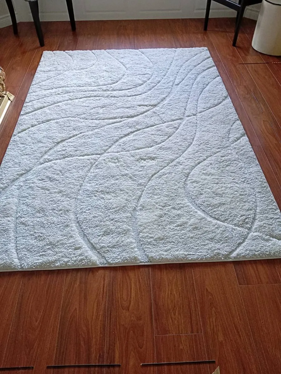New Beautiful Swirl Rug - Image 2