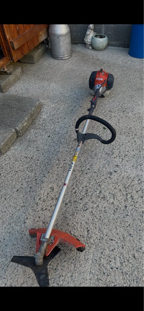Oleo-Mac strimmers - Image 3