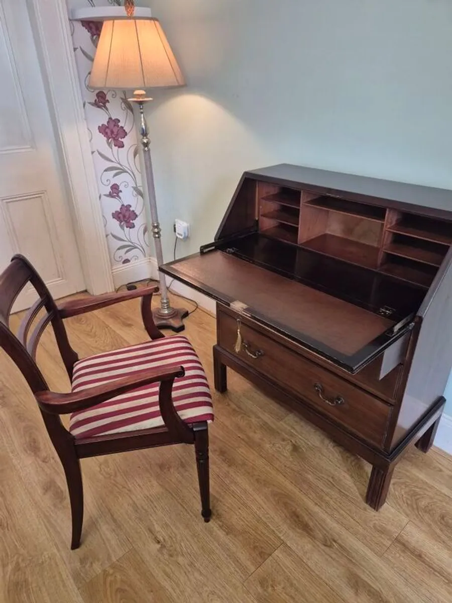 writing desk - Image 1