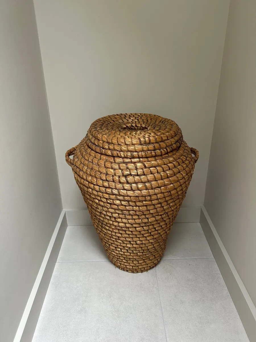 Laundry basket