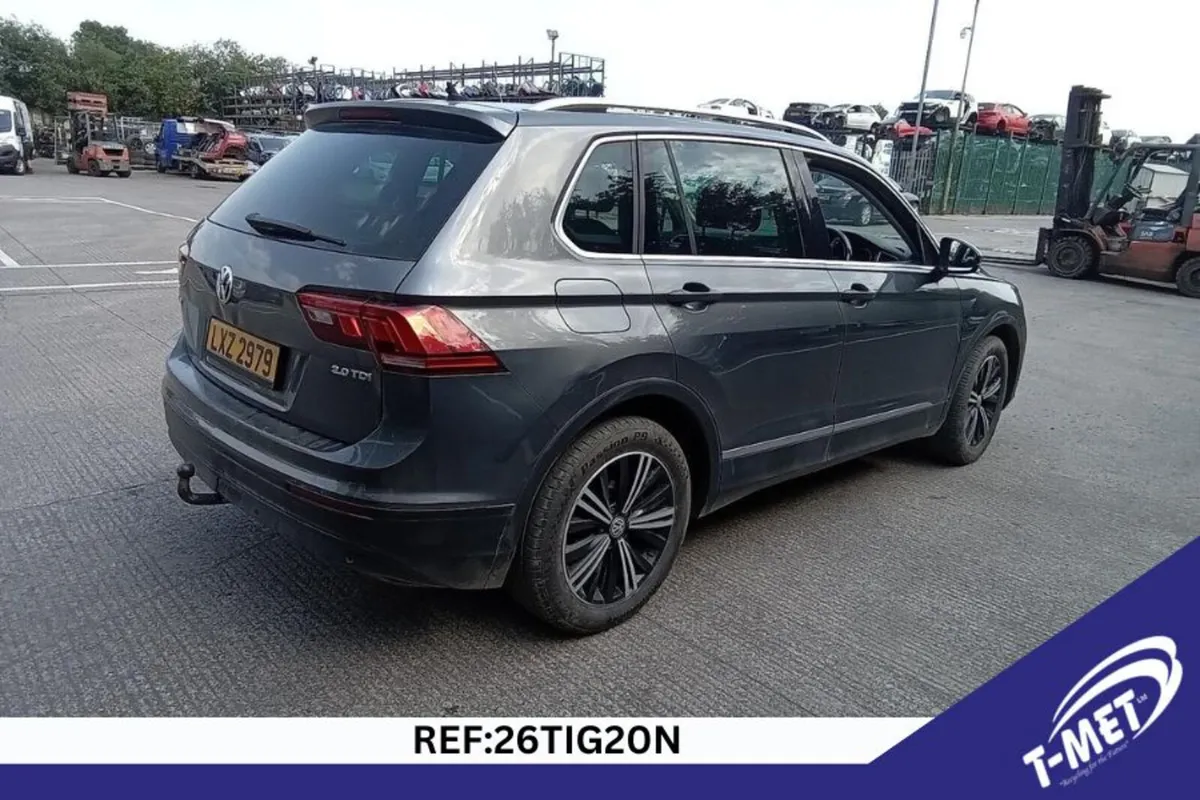 2017 VOLKSWAGEN TIGUAN BREAKING FOR PARTS - Image 4