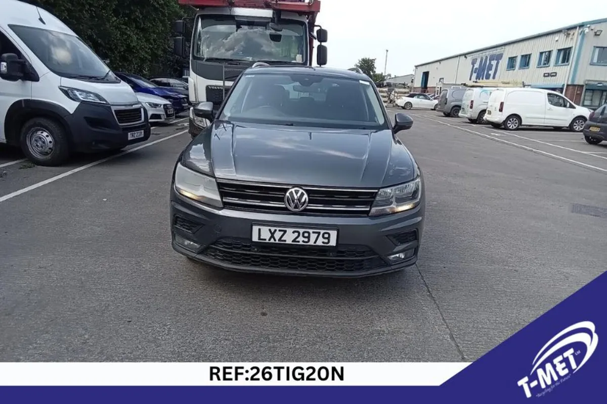 2017 VOLKSWAGEN TIGUAN BREAKING FOR PARTS - Image 2