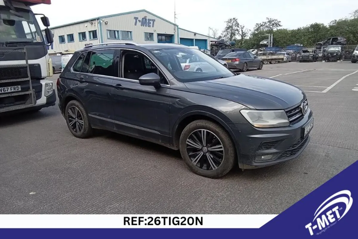 2017 VOLKSWAGEN TIGUAN BREAKING FOR PARTS - Image 3