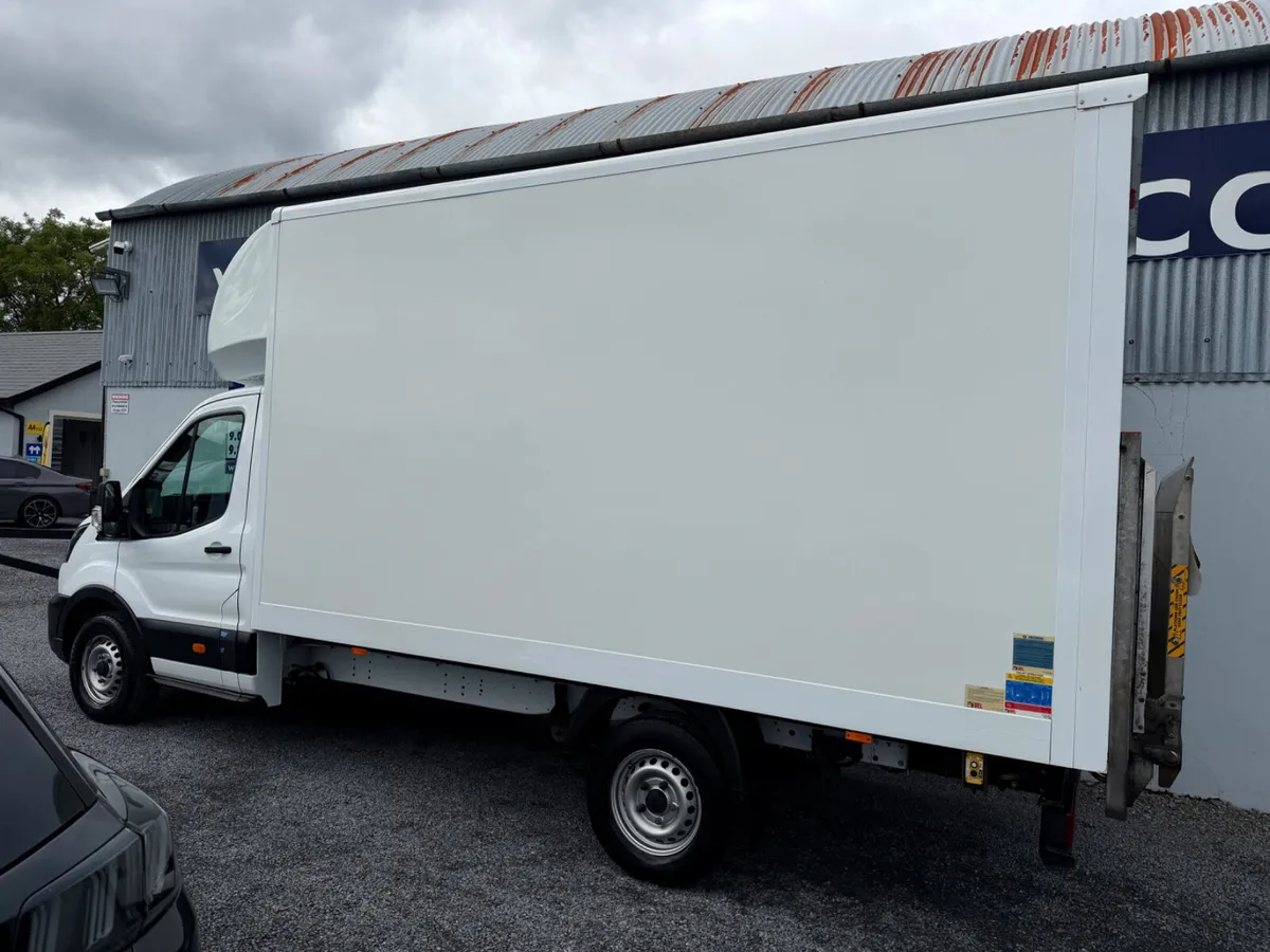 2022 - 221 FORD TRANSIT  LUTON BOX & TAIL LIFT - Image 3