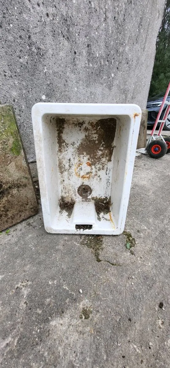 Belfast Sink - Image 1