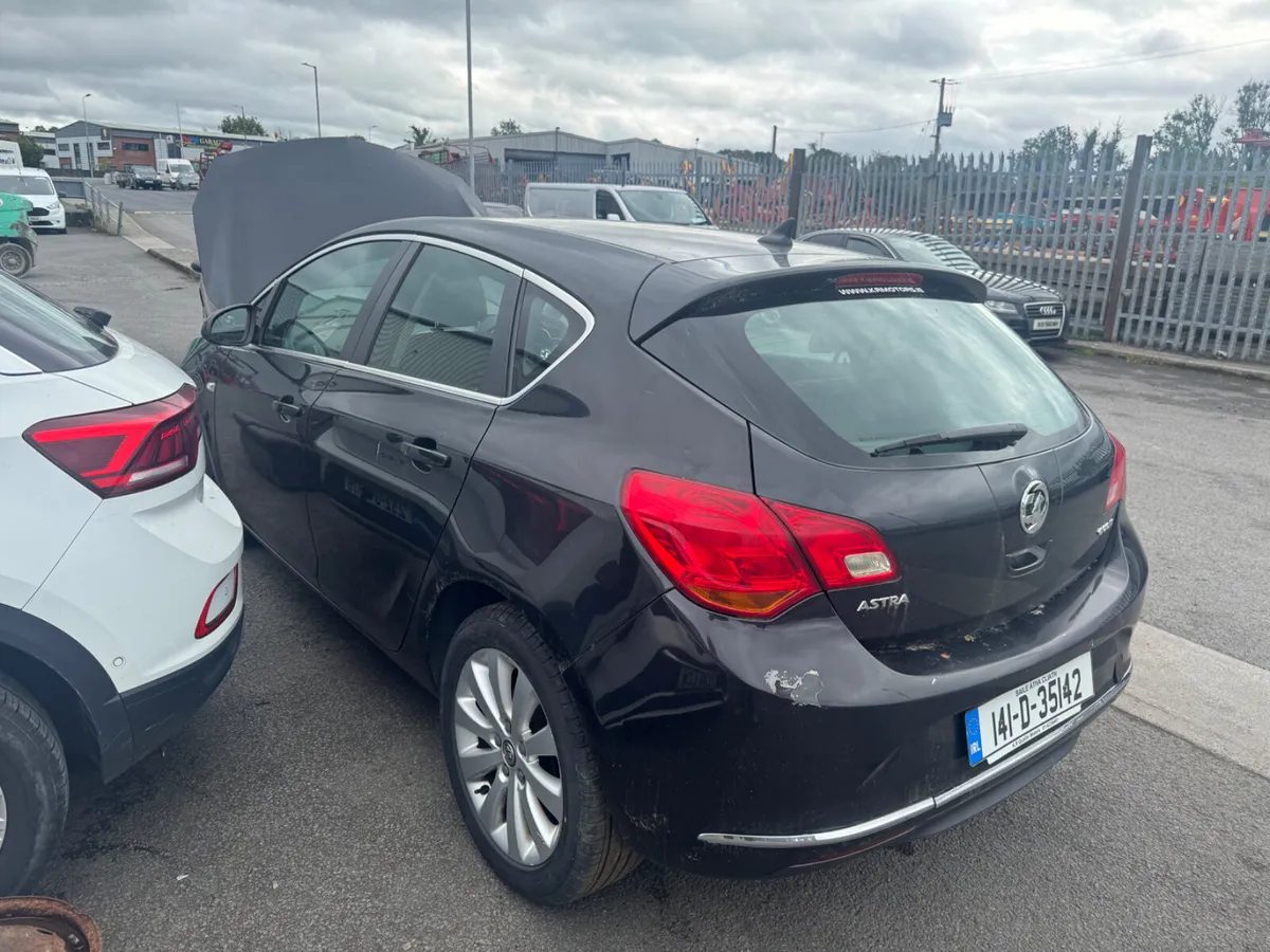 2014 Vauxhall Astra 1.6CRDI BREAKING / PARTS - Image 4