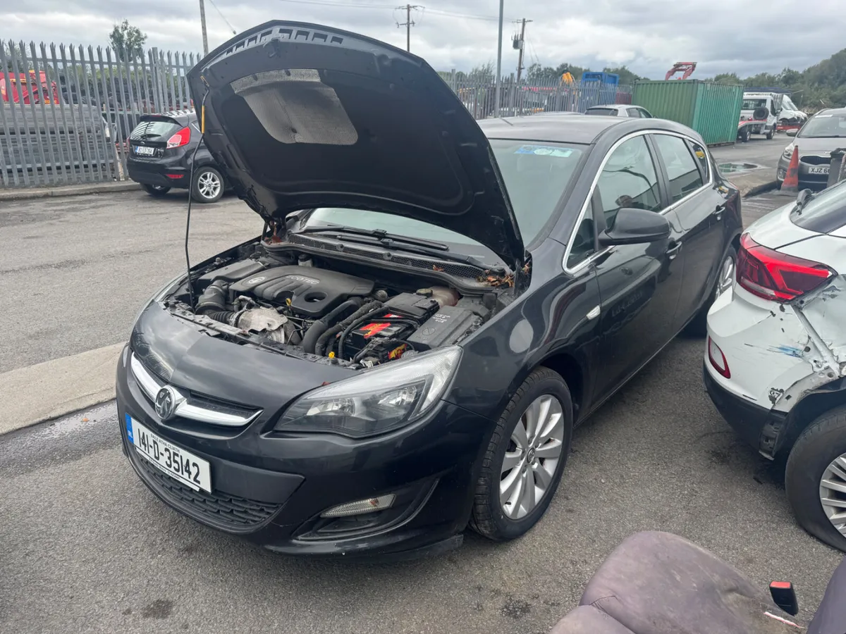 2014 Vauxhall Astra 1.6CRDI BREAKING / PARTS - Image 2
