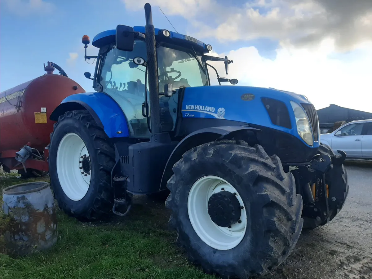 New Holland T7.235 Tractor - Image 1