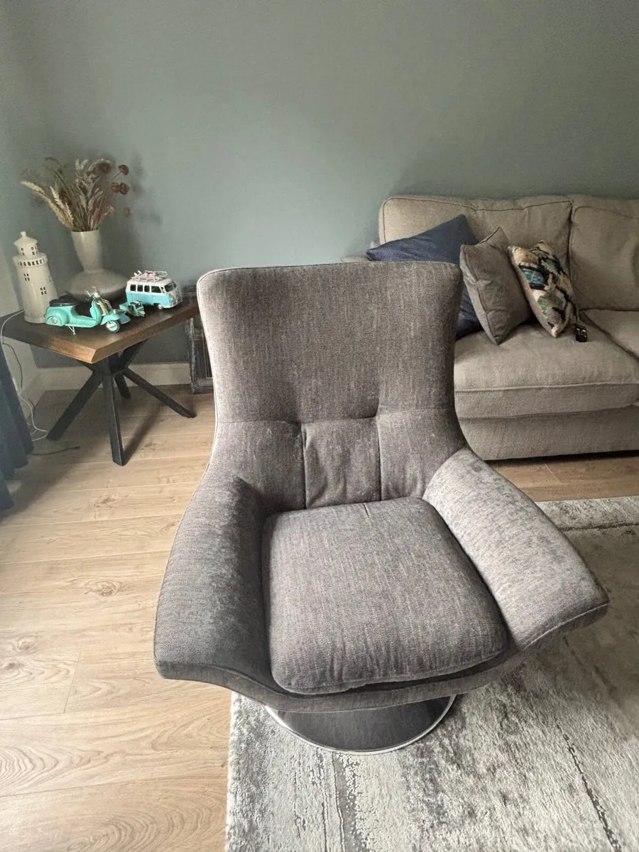 Chair - Image 2