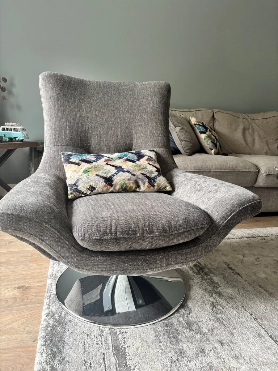 Chair - Image 1