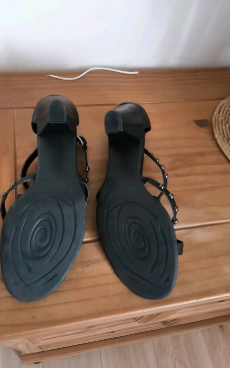 Brand new Ladies designer shoes size 41 black - Image 3